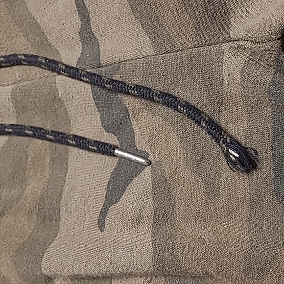 Ecko Unlimited Camo Shorts - Picture 3 of 6